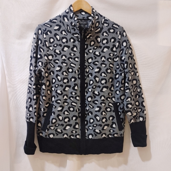 Rachel Zoe Animal Print Snow Leopard Full Zip Sweater Gray Black White Large L - Picture 2 of 9